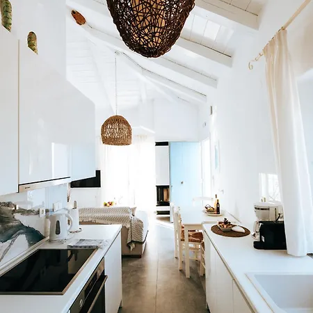 Villa La Villa, Independent With Pool And Jacuzzi