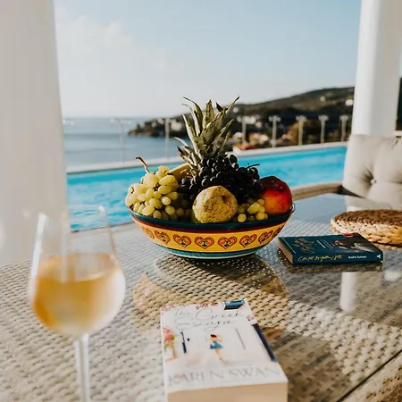 La Villa, Independent With Pool And Jacuzzi Villa