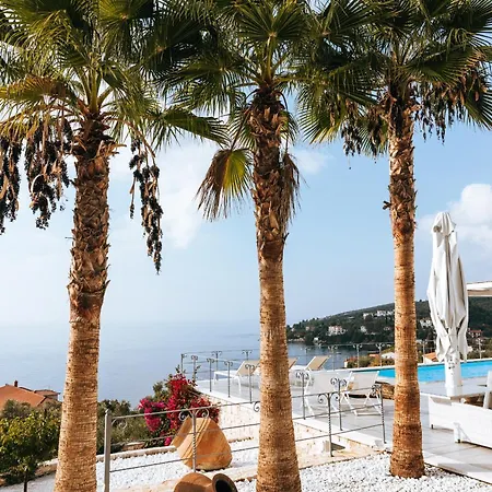 La Villa, Independent With Pool And Jacuzzi خورتو
